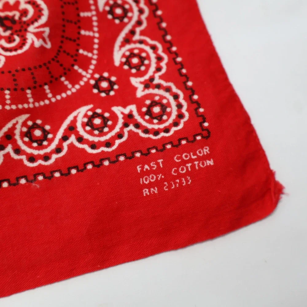 Vintage 60s Red Paisley Cotton‎ Bandana Fast Color 17x18